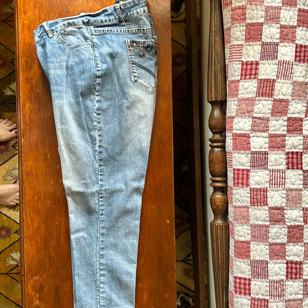 Suzanne Betro jeans